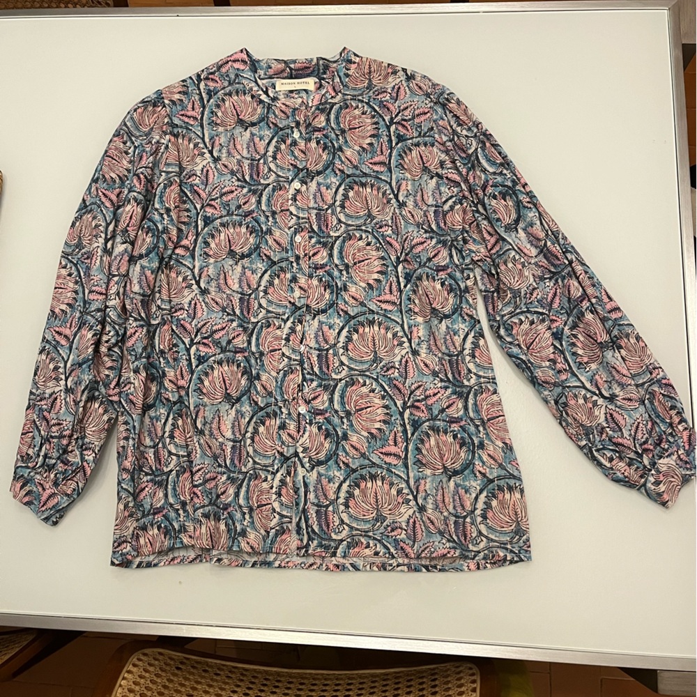 Maison Hotel cotton blouse. Long sleeves